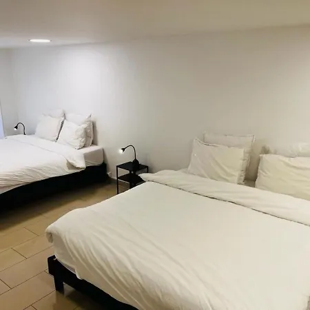 Apartment Spacious 2-bedroom Apartment: Paris Area With Parking & Terrace