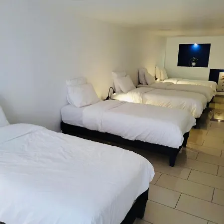 Spacious 2-bedroom Apartment: Paris Area With Parking & Terrace