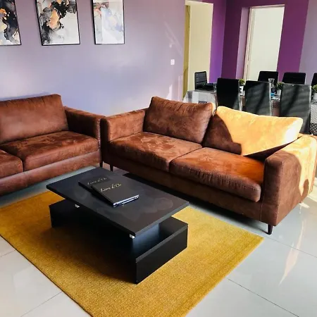 Spacious 2-bedroom Apartment: Paris Area With Parking & Terrace *